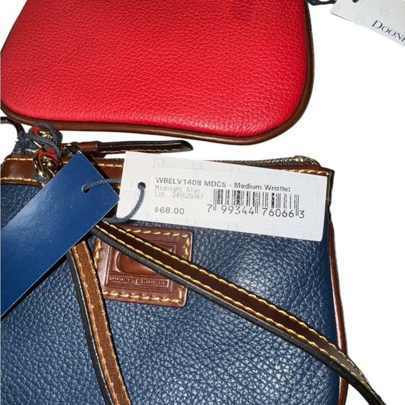 Set Of Two Dooney & Bourke Wristlets Wallet Clutch New With Tags Navy & Red NWT - Picture 3 of 4